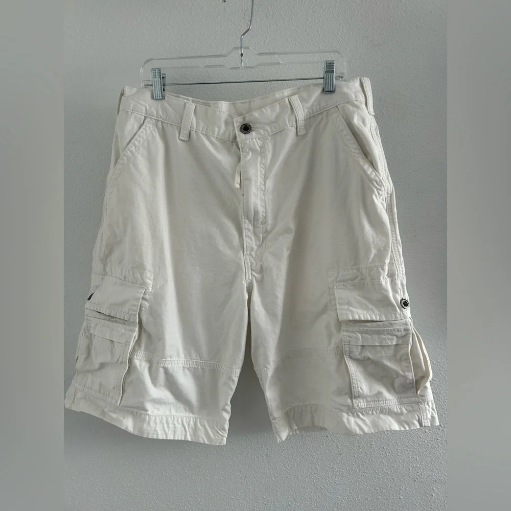 Levi's White Cargo Shorts with Multiple Pockets Size 36